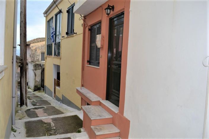 Image No.26-2 Bed Maisonette for sale