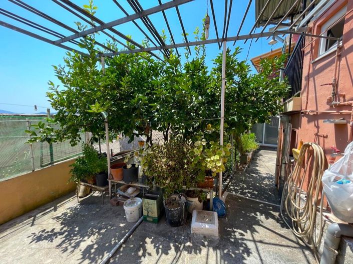 Image No.19-2 Bed Maisonette for sale