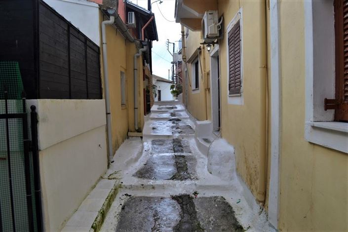 Image No.27-2 Bed Maisonette for sale