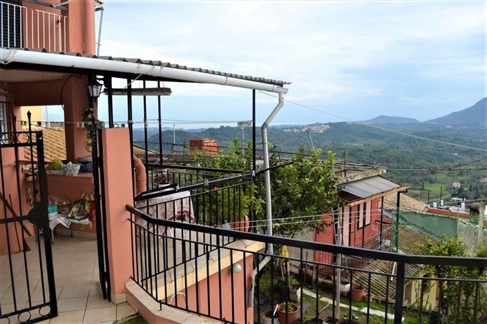 Image No.4-2 Bed Maisonette for sale