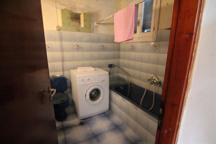 Image No.13-4 Bed Property for sale