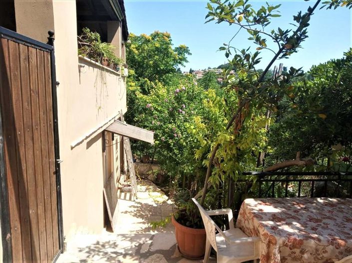 Image No.9-2 Bed Maisonette for sale