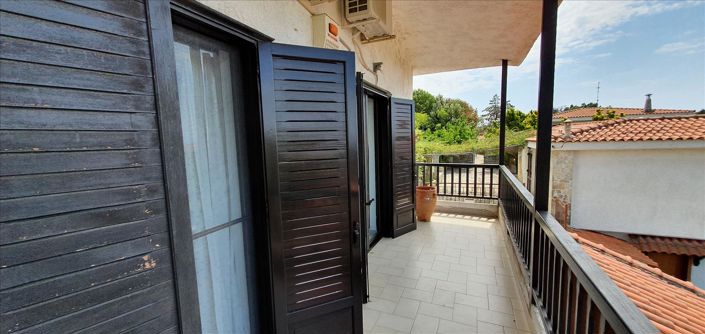 Image No.27-5 Bed Maisonette for sale