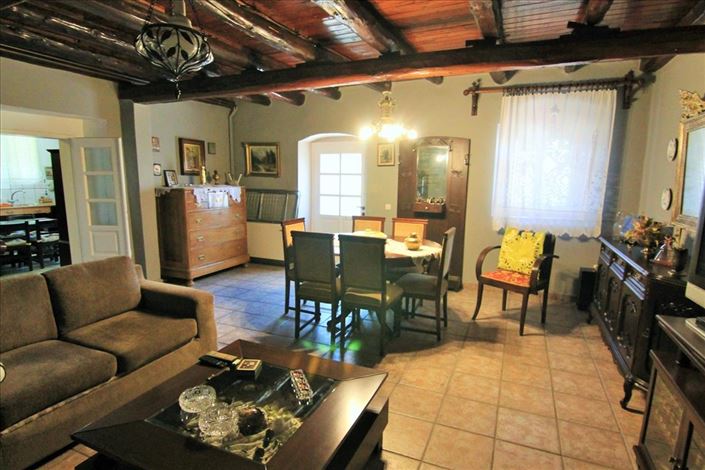 Image No.13-3 Bed Property for sale