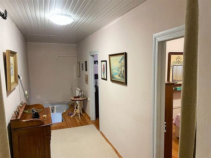 Image No.19-3 Bed Property for sale