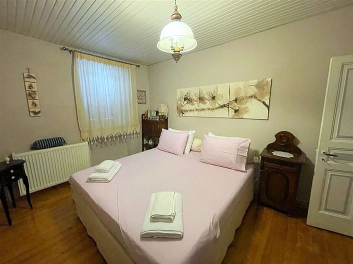 Image No.22-3 Bed Property for sale