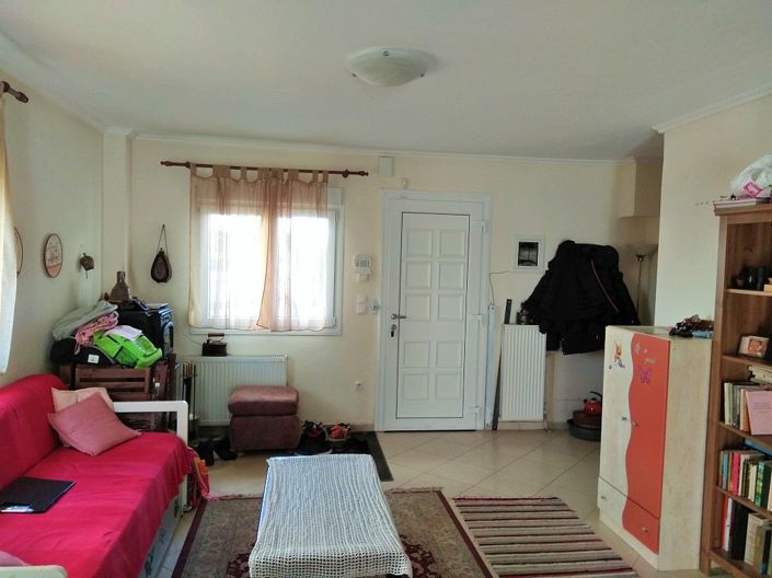 Image No.9-2 Bed Maisonette for sale