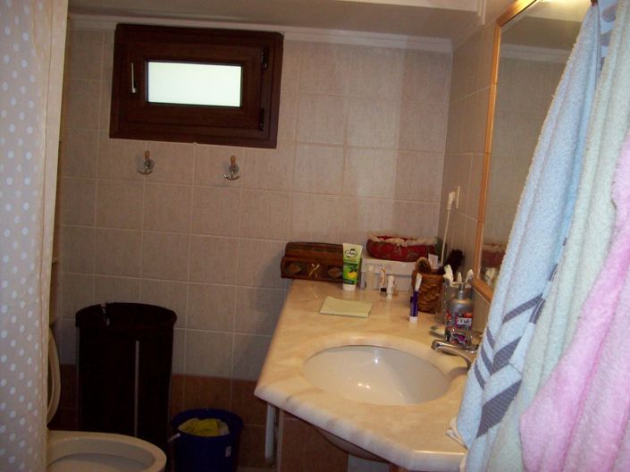 Image No.9-4 Bed Property for sale