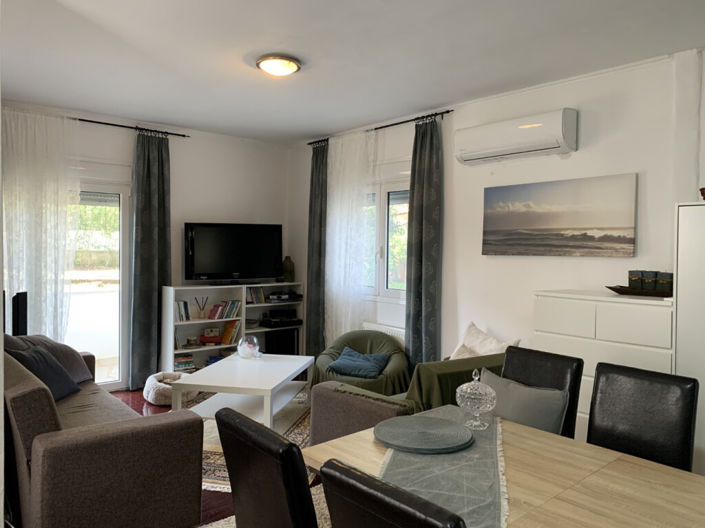 Image No.17-3 Bed Property for sale