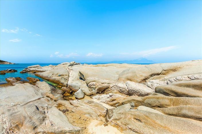 Image No.28-2 Bed Property for sale