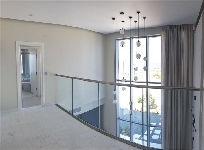 Image No.18-4 Bed Villa for sale