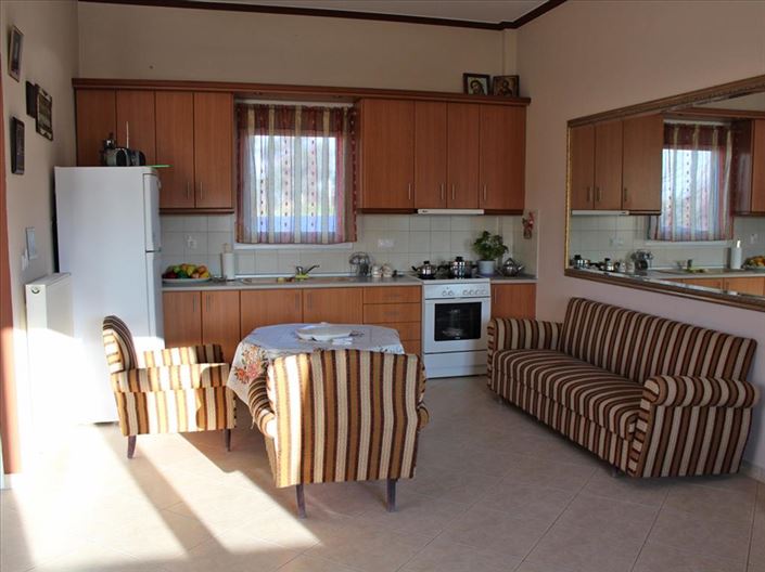 Image No.8-3 Bed Property for sale