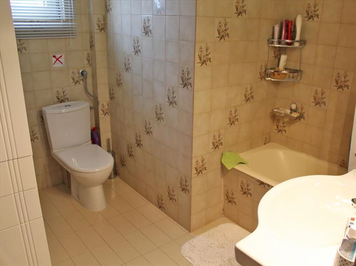 Image No.16-2 Bed Property for sale