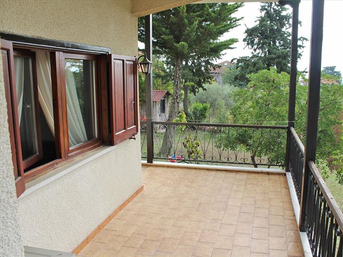 Image No.6-2 Bed Property for sale