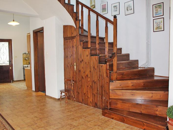 Image No.8-2 Bed Property for sale