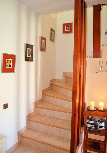 Image No.25-2 Bed Maisonette for sale