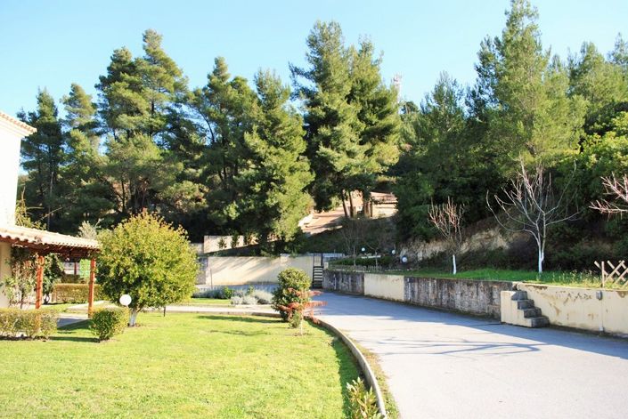 Image No.27-2 Bed Maisonette for sale