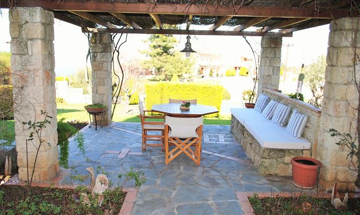 Image No.8-2 Bed Maisonette for sale