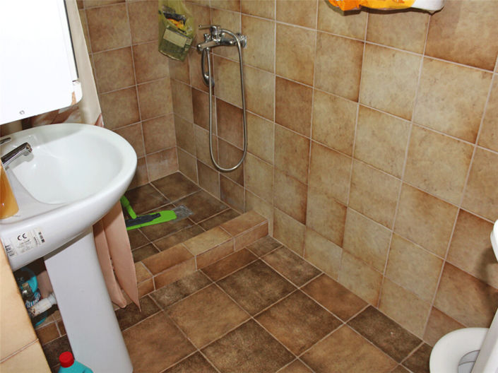 Image No.16-4 Bed Property for sale