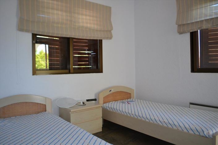 Image No.11-4 Bed Maisonette for sale