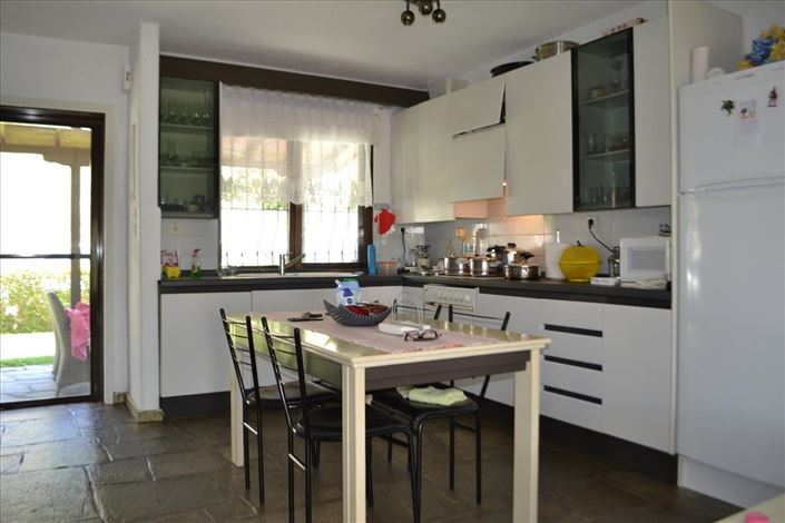 Image No.4-4 Bed Maisonette for sale