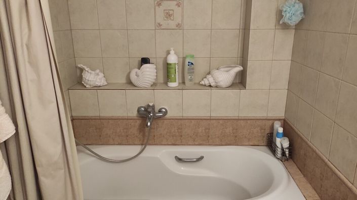 Image No.21-2 Bed Maisonette for sale