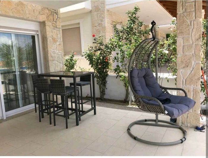 Image No.14-4 Bed Maisonette for sale