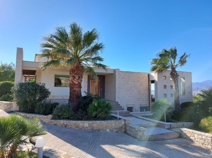 Image No.1-Villa for sale