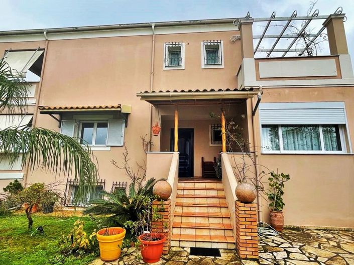 Image No.4-3 Bed Property for sale