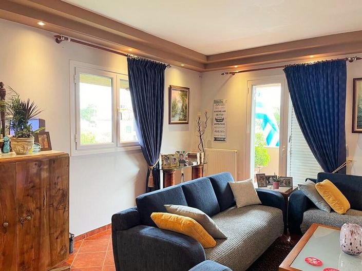 Image No.9-3 Bed Property for sale