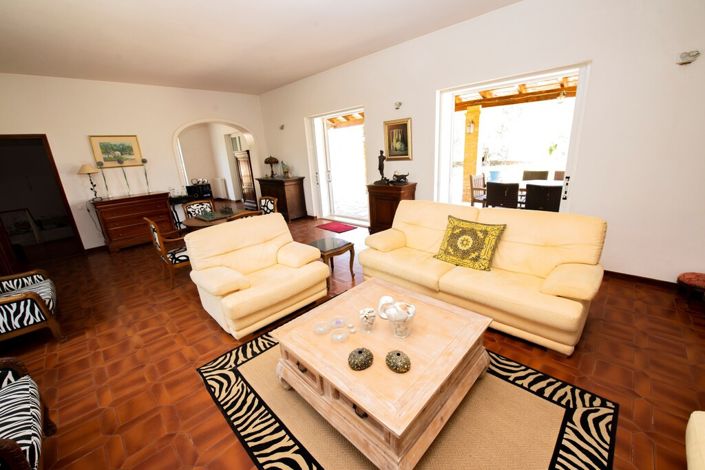 Image No.11-5 Bed Villa for sale