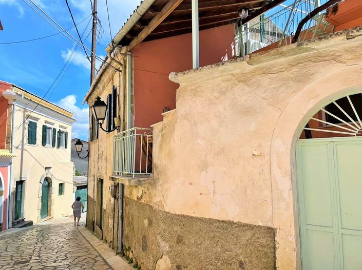 Image No.3-3 Bed Maisonette for sale