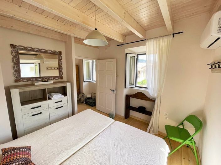 Image No.19-3 Bed Maisonette for sale