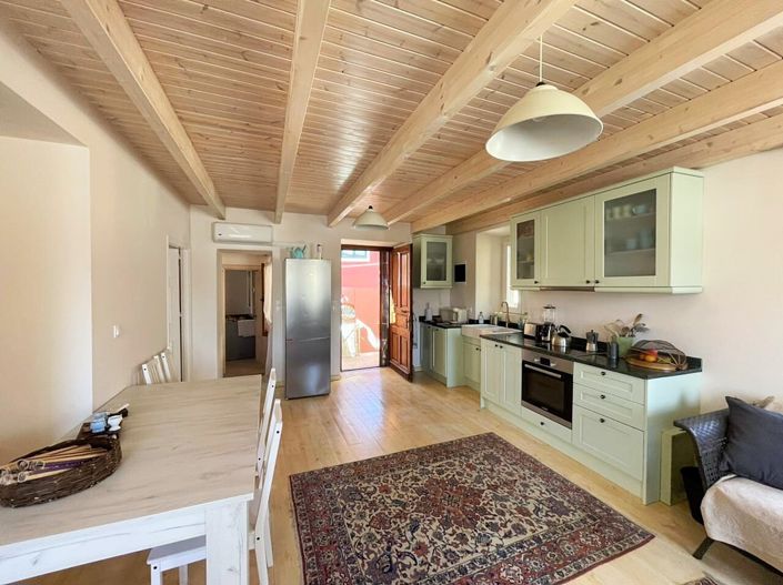 Image No.8-3 Bed Maisonette for sale