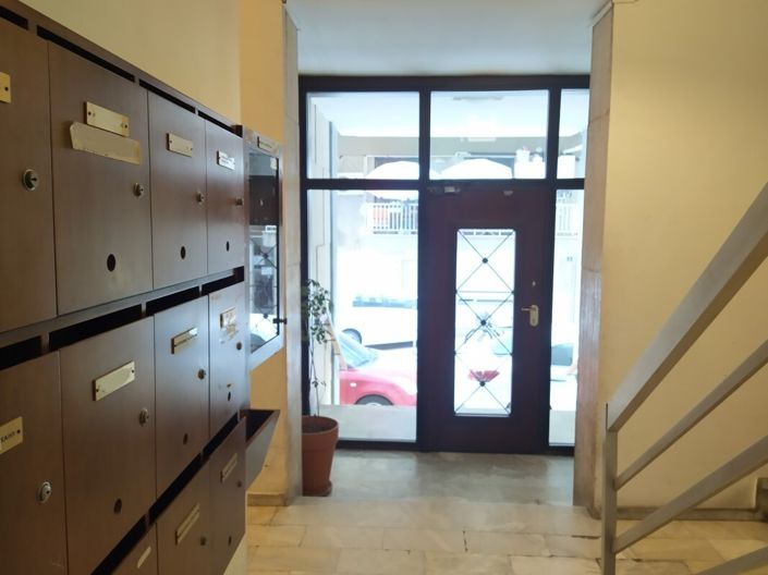 Image No.22-4 Bed Flat for sale