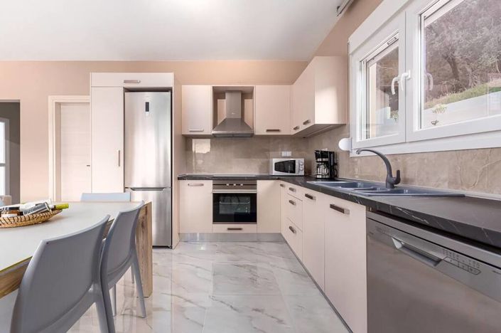 Image No.8-3 Bed Villa for sale