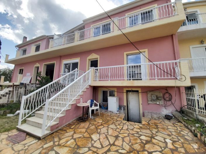 Image No.3-6 Bed Maisonette for sale