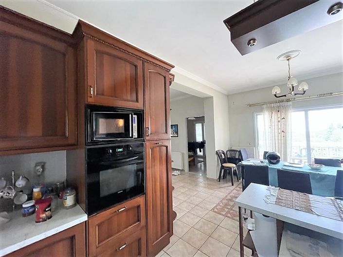 Image No.13-4 Bed Property for sale