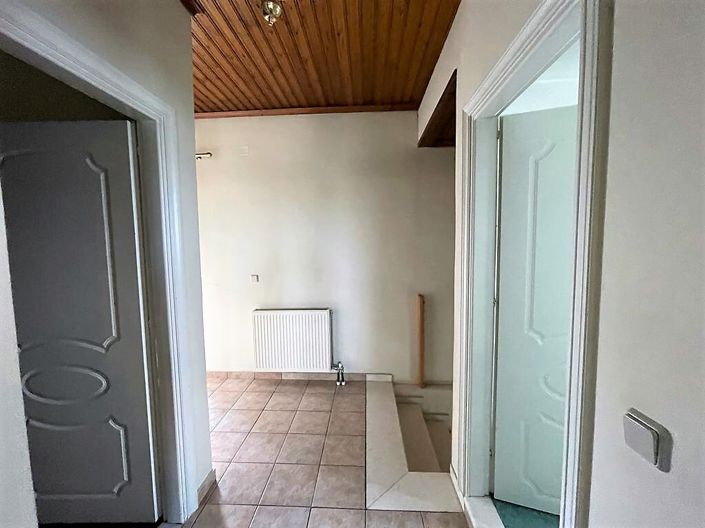 Image No.23-4 Bed Property for sale