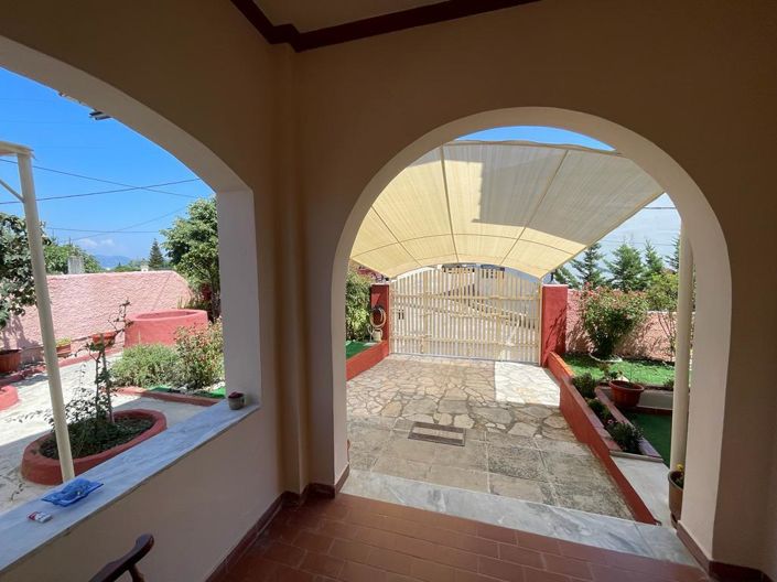 Image No.13-3 Bed Property for sale