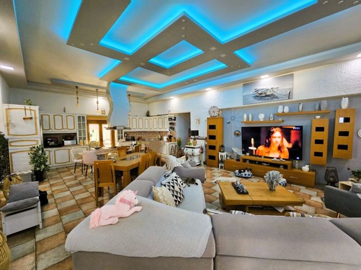 Image No.5-2 Bed Villa for sale