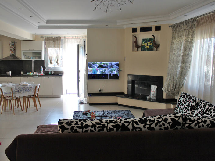 Image No.6-4 Bed Property for sale