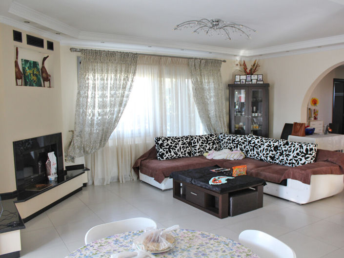 Image No.7-4 Bed Property for sale