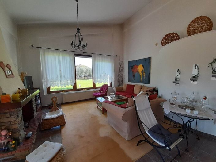 Image No.12-4 Bed Property for sale