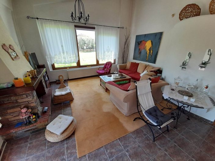 Image No.13-4 Bed Property for sale