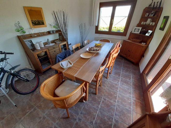 Image No.16-4 Bed Property for sale