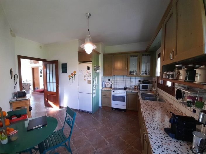 Image No.19-4 Bed Property for sale