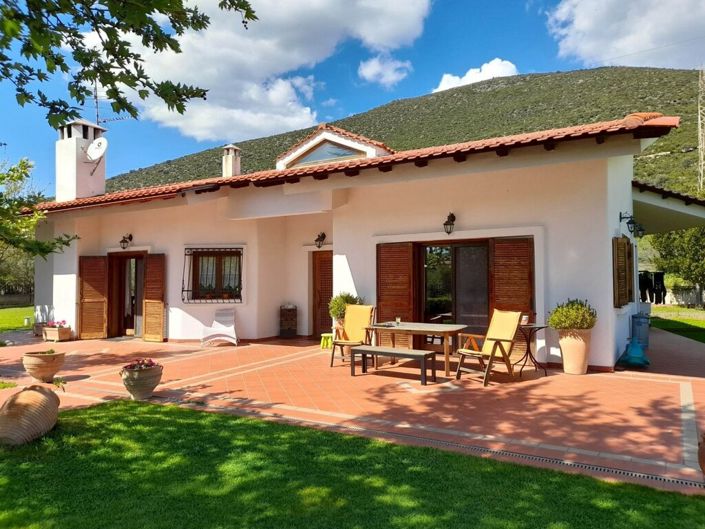 Image No.2-4 Bed Property for sale