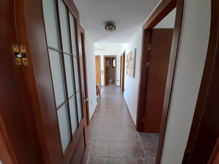 Image No.22-4 Bed Property for sale