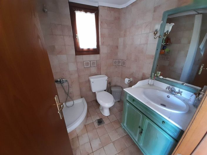 Image No.25-4 Bed Property for sale